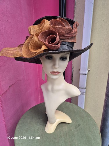 Superb vintage ladies straw - superb,
