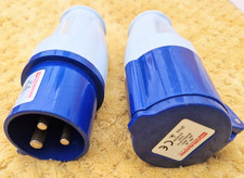 Crusader 3 Pin Hook-up Plug Socket Motorhome Camper Caravan Camping 200-250V