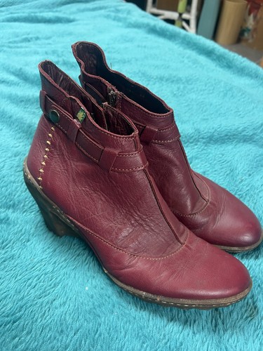 Leather naturalista - leather,