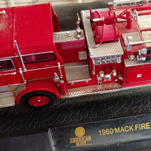 Mack 1960 diecast - mack, model