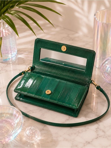 Emerald green eel skin - emerald,