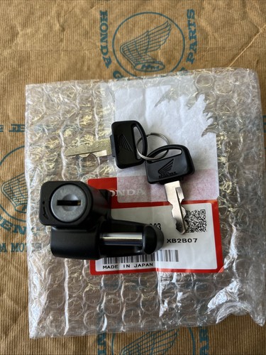 Genuine honda helmet - helmet, lock