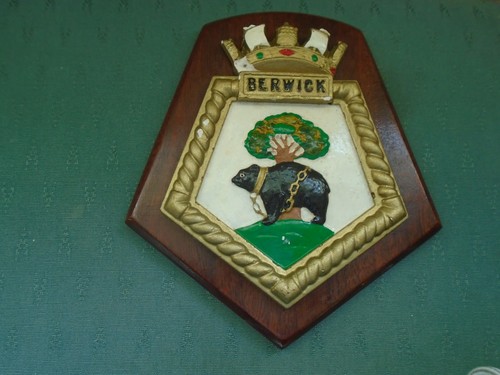 Vintage hms berwick royal - berwick,