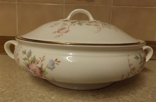 Pall mall ware tureen - ware,