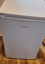 Hotpoint H55RM 1110 W 1 under