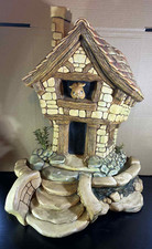 Pendelfin Rabbits Stoneware - Large 2 Piece House w/ Foliage -Hand Painted Stand