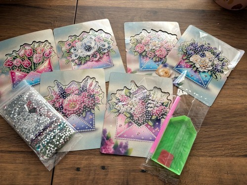 Beautiful pop flowers cards - up,