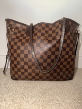 Louis Vuitton Neverfull Tote