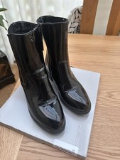 womens black moda in pelle