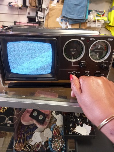 Rare vintage portable radio - rare,