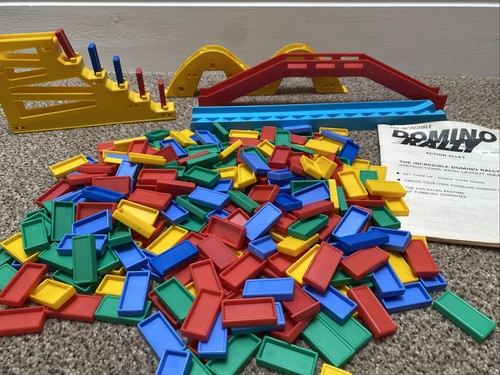 Domino rally - domino,