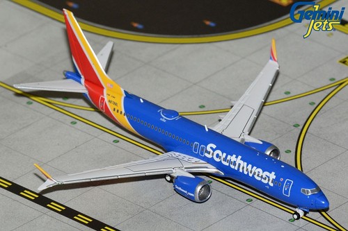 Southwest airlines boeing 737 - southwest,