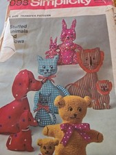 Simplicity 9098Vintage Used  Sewing Pattern UNCUT Transfer Pack Pillows & Toys