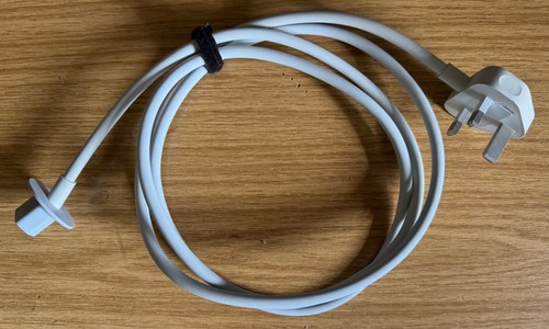 Genuine apple mains - mains, power