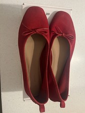 H&M premium Selection Red Flat