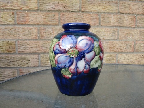 Moorcroft clematis on blue - ,