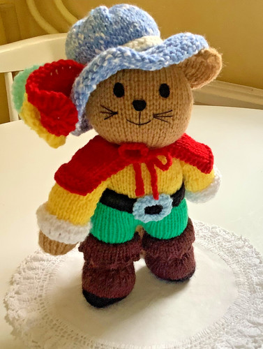 Puss boots toy - in,