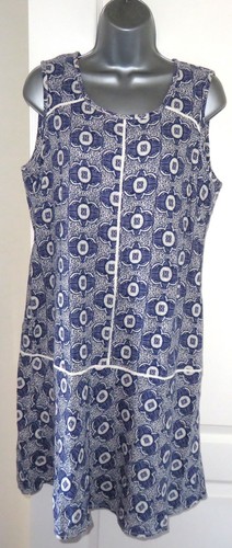 Next blue white geometric - blue,