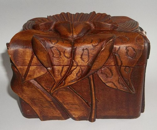 Vintage carved wooden fan - 3d,
