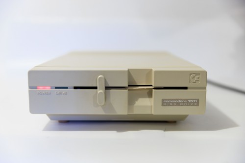 Vintage commodore 1571 disk - commodore,