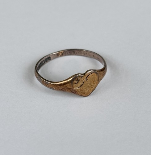 Vintage heart signet letter - signet,