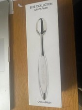 Artis Oval 6 Makeup Brush