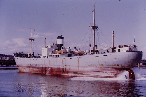 1973 barry shipping boat - boat, 35mm