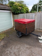 CAR TRAILER WOODEN CAMPING/BOX   APPROX 4FT X 3FT, WITH COVER