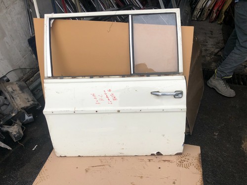 Mercedes w114 rear left - mercedes, door