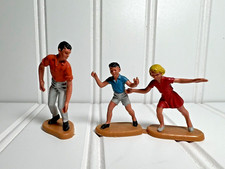 Britains Folk Family Members