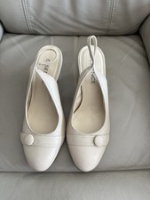 Women's Essence Sling Back Shoes Size 5 Wide