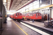 S117 35mm Slide London Transport Tube (3)