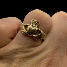 Vintage Solid 9ct Gold Claddagh Ring - Fully Hallmarked