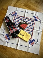 Vintage Gibson USA Case Candy 