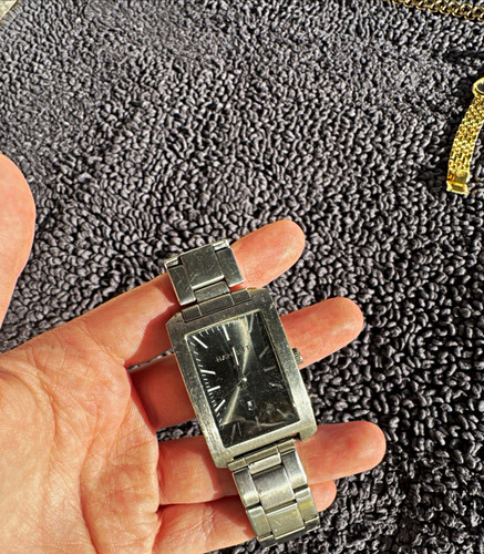 Hamnett rectangle black dial - rectangle,