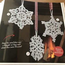Snowflakes Christmas Tree