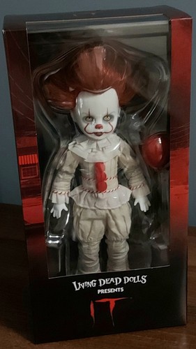 Living dead dolls presents - living,