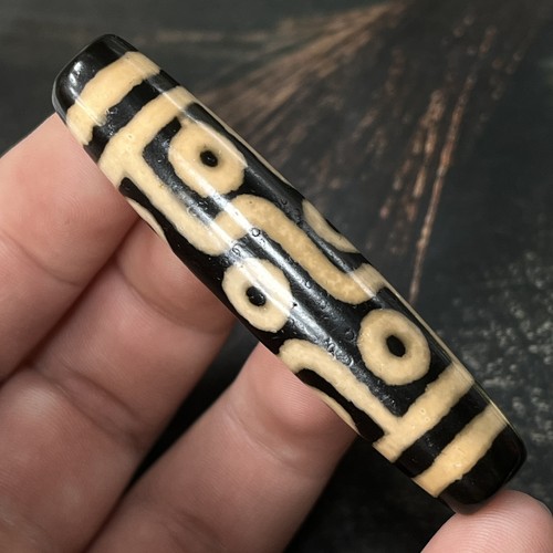 Rare tibetan eyes pattern - tibetan,
