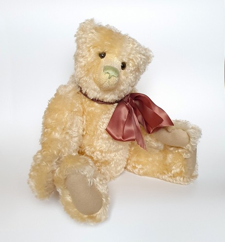 Lovely handmade mohair teddy - lovely,
