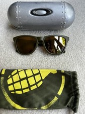 Oakley Frogskins Grenade Dark