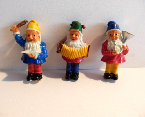 Three vintage 1950 - three,