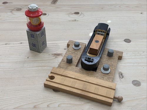 Thomas wooden railway - wooden,