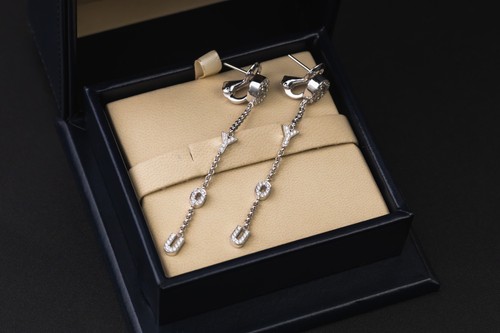 18ct white gold diamond - 18ct,