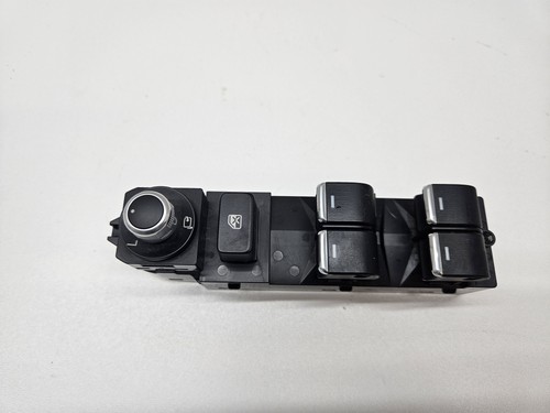 Mazda 2016 front right - 6,