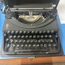 Oliver Typewriter Vintage With