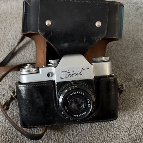 Circa 1960 zenit 35mm camera - zenit,