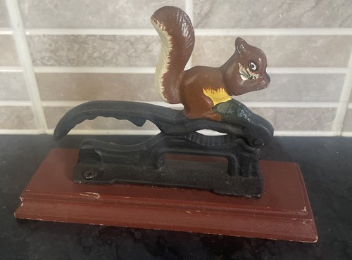 Cast iron squirrel nutcracker - iron,