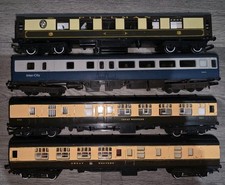 4 x 00 gauge unboxed hornby / airfix coaches