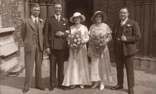 Faversham photo wedding group - faversham, photo.