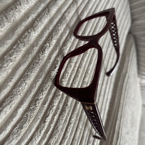 Dark red chanel - red,